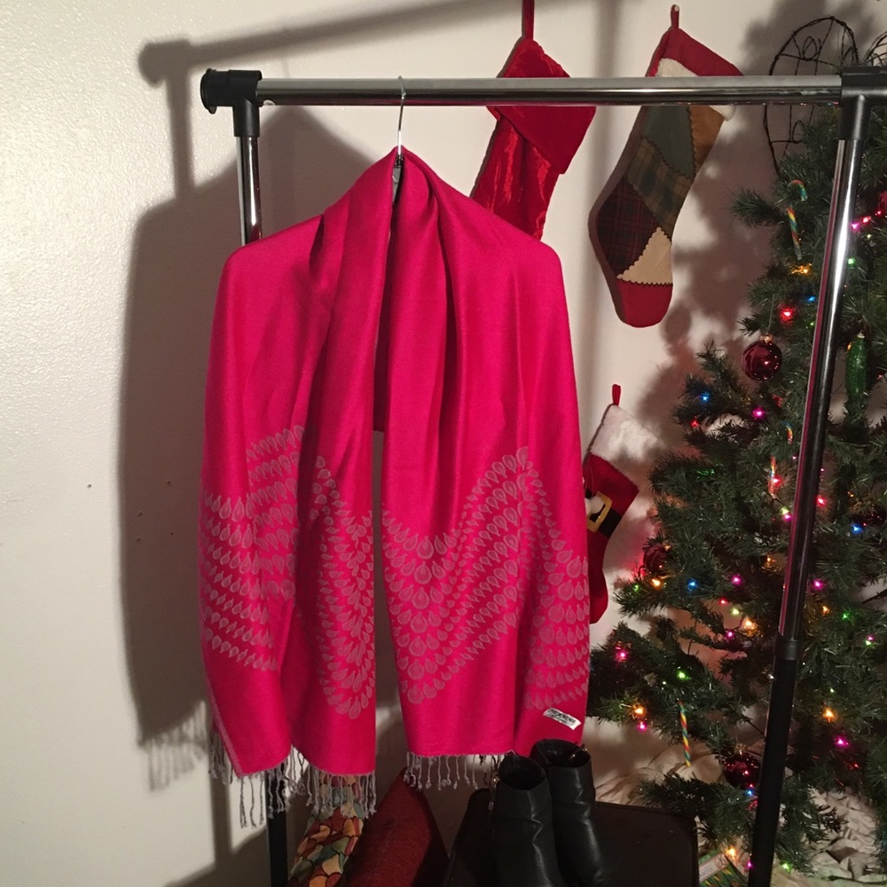 Cashmere scarf